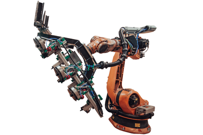 ROBOTEC II – koka paliktņu naglošanas un kraušanas kaudzē robots