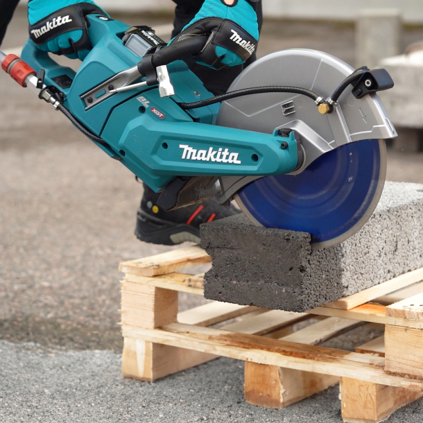 Makita spēka zāģis CE004G, 305 mm, 40Vmax XGT, bez akumulatora (3)
